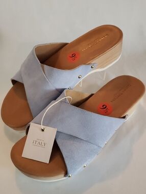Donna Toscana Italian Powder Blue Criss-Cross Leather Sandals